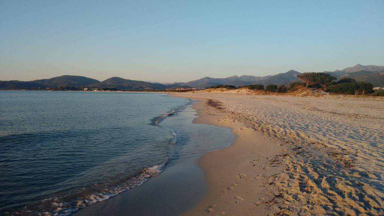 Appartamento Residenziale Trilocale 6 Posti Letto Via Sardegna San Teodoro 圣特奥多罗 外观 照片