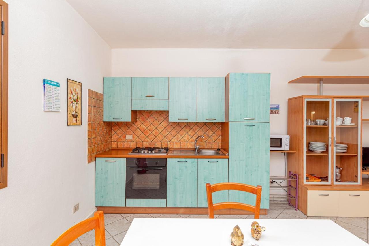 Appartamento Residenziale Trilocale 6 Posti Letto Via Sardegna San Teodoro 圣特奥多罗 外观 照片