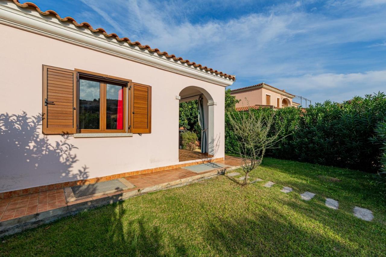 Appartamento Residenziale Trilocale 6 Posti Letto Via Sardegna San Teodoro 圣特奥多罗 外观 照片
