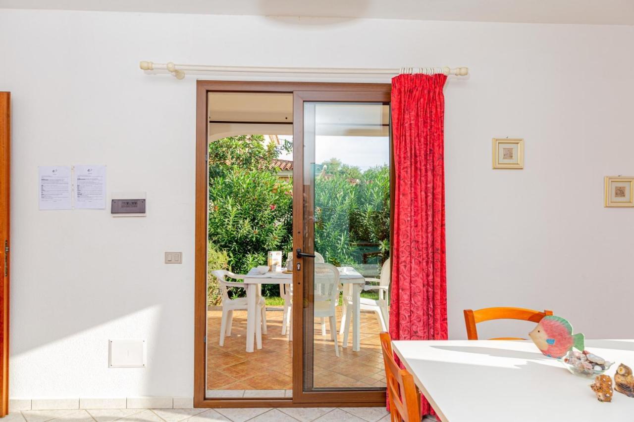 Appartamento Residenziale Trilocale 6 Posti Letto Via Sardegna San Teodoro 圣特奥多罗 外观 照片