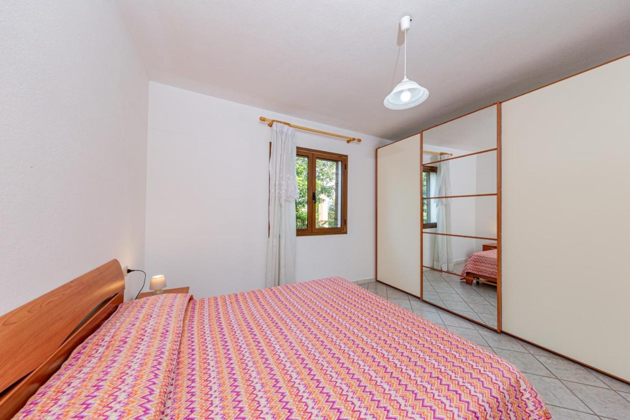 Appartamento Residenziale Trilocale 6 Posti Letto Via Sardegna San Teodoro 圣特奥多罗 外观 照片